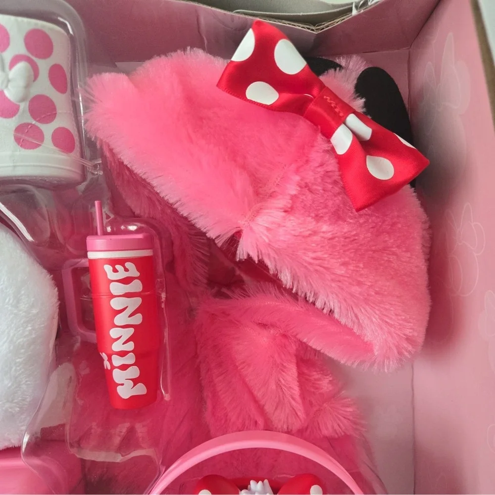 Disney ily 4EVER Minnie Mouse 11 in Doll Travel Outfit Coat/Shoes Suitcase 7pc